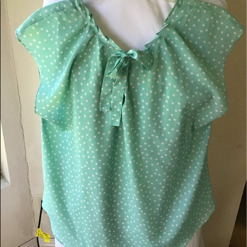 Sleeveless top